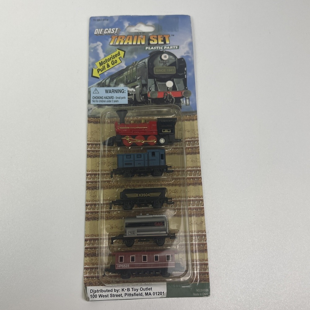 Soma International Die Cast Train Set Motorized Pull and Go Red Engine 2010
